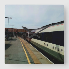 ヴィンテージスタイル列車 スクエア壁時計