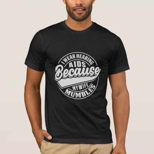 ヴィンテージスタイル妻がタイポグラフィTシャツDesをつぶやく Tシャツ (正面)