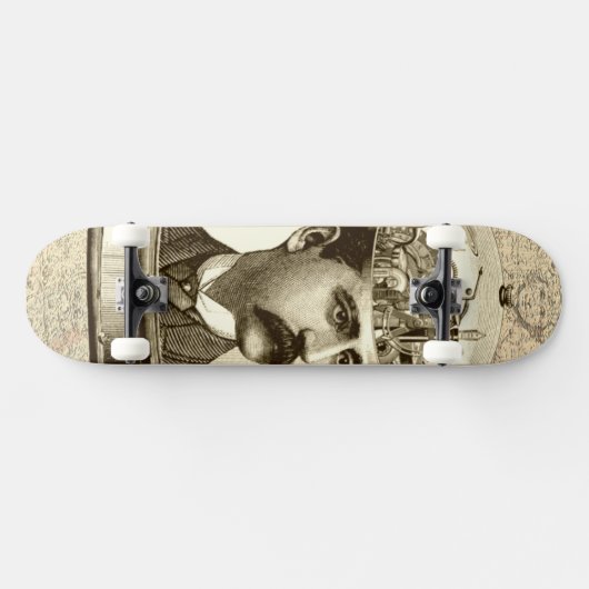ヴィンテージスチームパンク時計用脳、口ひげ男 スケートボード (横)