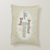 ヴィンテージストライプの冬の雪の日かわいい引用文 アクセントクッション (裏面(縦))