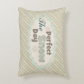 ヴィンテージストライプの冬の雪の日かわいい引用文 アクセントクッション (正面(垂直))