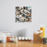 ヴィンテージスナップショット写真 スクエア壁時計<br><div class="desc">Instagramカスタマイズの写真やその他の小さな写真を使用し、フレーム内で整列/トリミングしたり、好きなところに移動したりすること。背景色はカスタマイズ可能。</div>