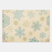 ヴィンテージスノーフレーク冬の素朴なパターンのティール(緑がかった色)クリーム ラッピングペーパーシート (正面)