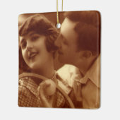 ヴィンテージスポーツテニス、愛とロマンス セラミックオーナメント (左)