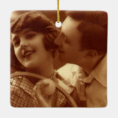 ヴィンテージスポーツテニス、愛とロマンス セラミックオーナメント (裏面)