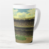 ヴィンテージスポーツ野球場と群衆 カフェラテマグ (右アングル)