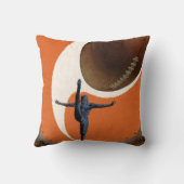 ヴィンテージスポーツ,サッカー選手がボールを蹴る クッション (裏面)