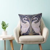 ヴィンテージスワン、ラッシュとアイリスby W. Crane クッション (椅子)