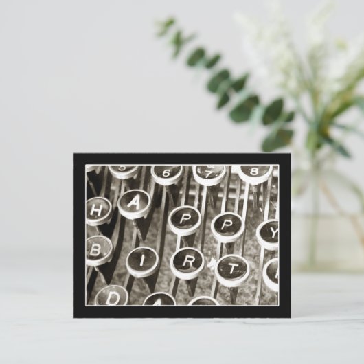 ヴィンテージタイプライターの誕生日挨拶 ポストカード (スタンド正面)