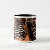 ヴィンテージタイプライターの鍵MAG ツートーンマグカップ (中央)