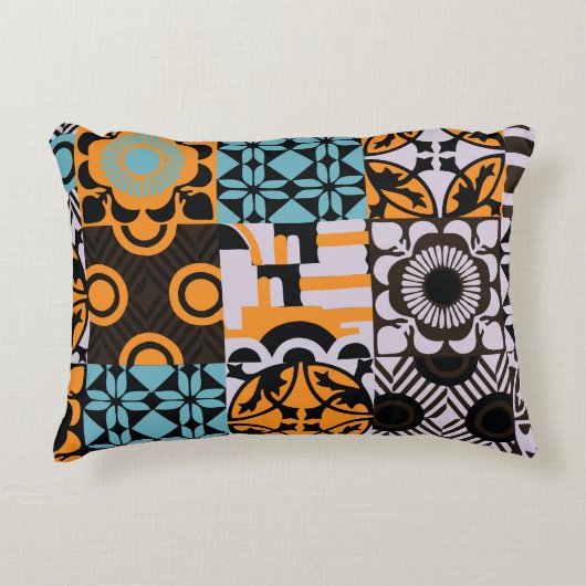 ヴィンテージタイル：複雑な装飾詳細。 アクセントクッション (正面)