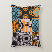 ヴィンテージタイル：複雑な装飾詳細。 アクセントクッション (正面(垂直))