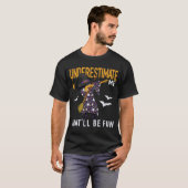 ヴィンテージダビング魔女は私を過小評価 Tシャツ (正面フル)