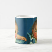 ヴィンテージチャイルド,かわいい男の赤ちゃんまたはハイチェアの女の子 コーヒーマグカップ (中央)