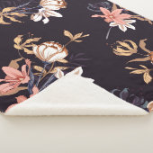 ヴィンテージチューリップ、濃い紫の背景 シェルパブランケット (3/4)