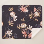 ヴィンテージチューリップ、濃い紫の背景 シェルパブランケット (正面(横))