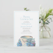 ヴィンテージティーカップウェディングシャワーまたは婚約ブルー 招待状 (スタンド正面)