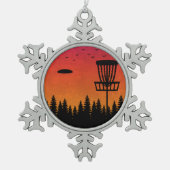 ヴィンテージディスクゴルフ及びフリスビープレーヤーレトロ スノーフレークピューターオーナメント (正面)