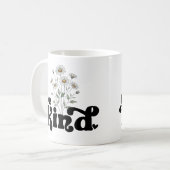 ヴィンテージデイジーと引用文- Be Kind コーヒーマグカップ (正面左)