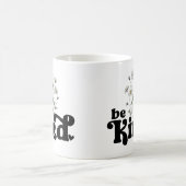 ヴィンテージデイジーと引用文- Be Kind コーヒーマグカップ (中央)
