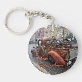 ヴィンテージトラックと自転車でアリゾナ州ジェローム キーホルダー