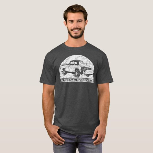 ヴィンテージトラック引っ張りヴィンテージレトロ4x4トラック tシャツ (正面フル)
