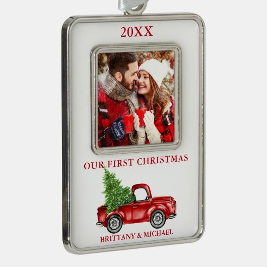 ヴィンテージトラック私たちの初めてのクリスマスカップル写真レッド シルバープレートフレームオーナメント (右)