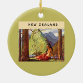 ヴィンテージトラベルニュージーランドランドスケープ先住民女性 セラミックオーナメント (裏面)