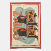 ヴィンテージトラベルホップスホテルローマ，カディス，スペイン キッチンタオル (縦)