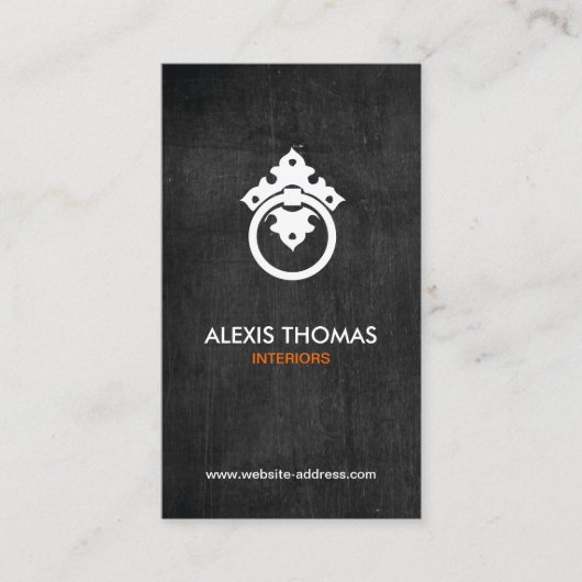 ヴィンテージドアノッカーのロゴ黒木垂直 名刺 (正面)