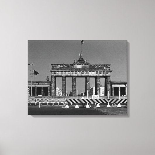 ヴィンテージドイツベルリンブランデンバーグゲート キャンバスプリント (正面)