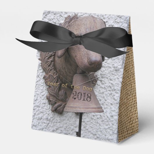 ヴィンテージドッグベルと鍵ドッグ年2018好意ボックス フェイバーボックス (正面サイド)