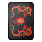 ヴィンテージドラゴンホリデーレッド&ブラック バスマット (正面縦)