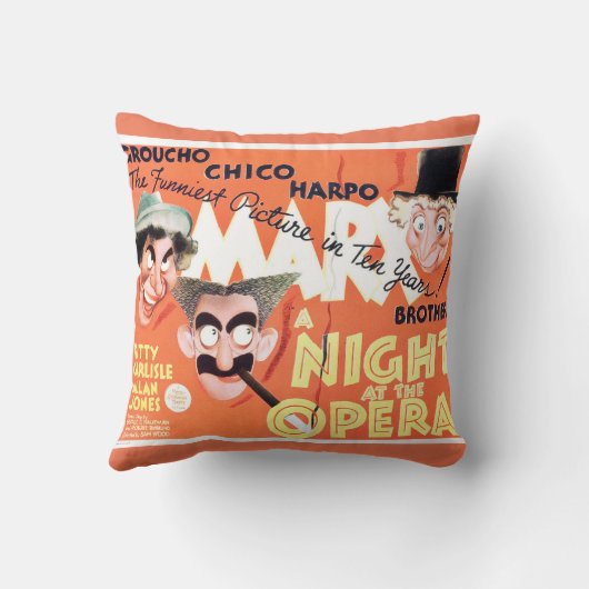 ヴィンテージナイトアットザオペラマルクス兄弟の枕 クッション (裏面)