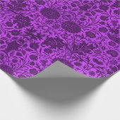 ヴィンテージネオンと濃紫色の花の模様 ラッピングペーパー (角)