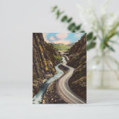 ヴィンテージハイウェイと川を介して山 ポストカード (スタンド正面)