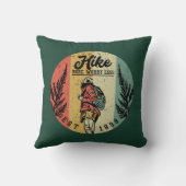 ヴィンテージハイキングより心配が少ない女性 クッション (裏面)