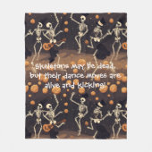 ヴィンテージハロウィーンゴシックのスケルトンモダンダンス フリースブランケット (正面)