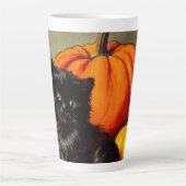 ヴィンテージハロウィーンブラックキャットとカボチャ カフェラテマグ (正面)