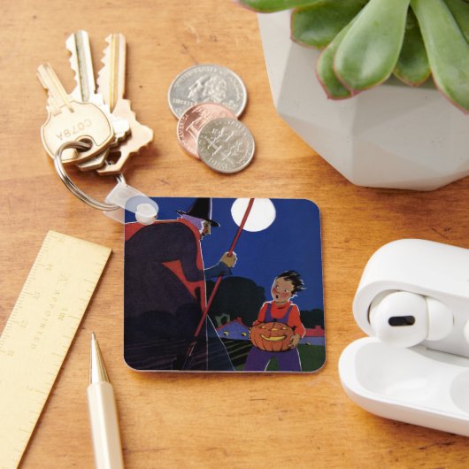 ヴィンテージハロウィーン、少年と不気味な魔女 キーホルダー (デスク)