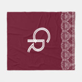 ヴィンテージバエレガントルガンディマルーンホワイトレースフリース フリースブランケット (正面(横))