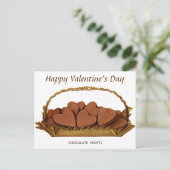 ヴィンテージバスケットのチョコレートハートバレンタイン シーズンポストカード (スタンド正面)