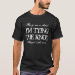 ヴィンテージバチュラーパーティのTシャツ Tシャツ<br><div class="desc">ヴィンテージバチュラーパーティのTシャツ買新郎のために結び手を結んでいます。バおもしろいチェラーギャグの引用文を飲む。ユー結婚モア。外観文動揺して字の標語男の子の文字を個人用に設定できます。男カッコいいのデザイン。</div>