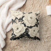 ヴィンテージバラと牡丹オンクリーム クッション (ブランケット)