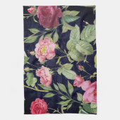 ヴィンテージバラオンザダークブルーベルベットデザイン キッチンタオル (縦)