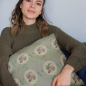 ヴィンテージバラドライグリーンダマスク クッション