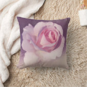ヴィンテージバラフラワーピンクパープルデザイン クッション (ブランケット)
