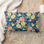 ヴィンテージバラフローラルパターンイラストレーション ランバークッション (ブランケット)