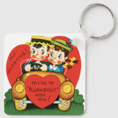 ヴィンテージバレンタインデー,かわいい男の子と女の子を車で キーホルダー (裏面)