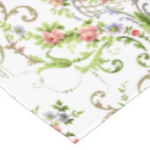 ヴィンテージバロック・ロココの巻物とバラ模様 テーブルクロス (アングル)